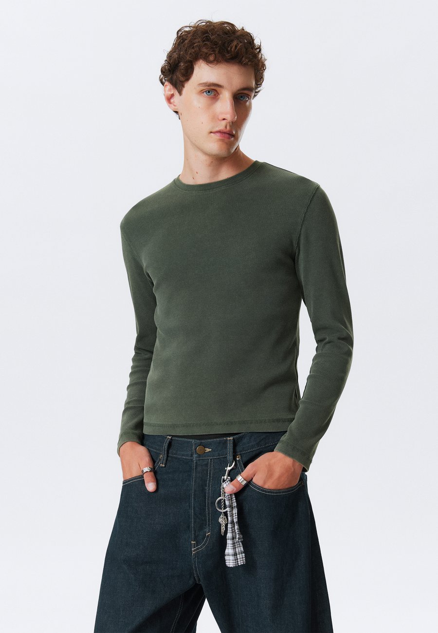 Топ Weekday Long sleeved top, Acid Wash/Dark Green
Топ Weekday Long sleeved top, Acid Wash/Dark Green