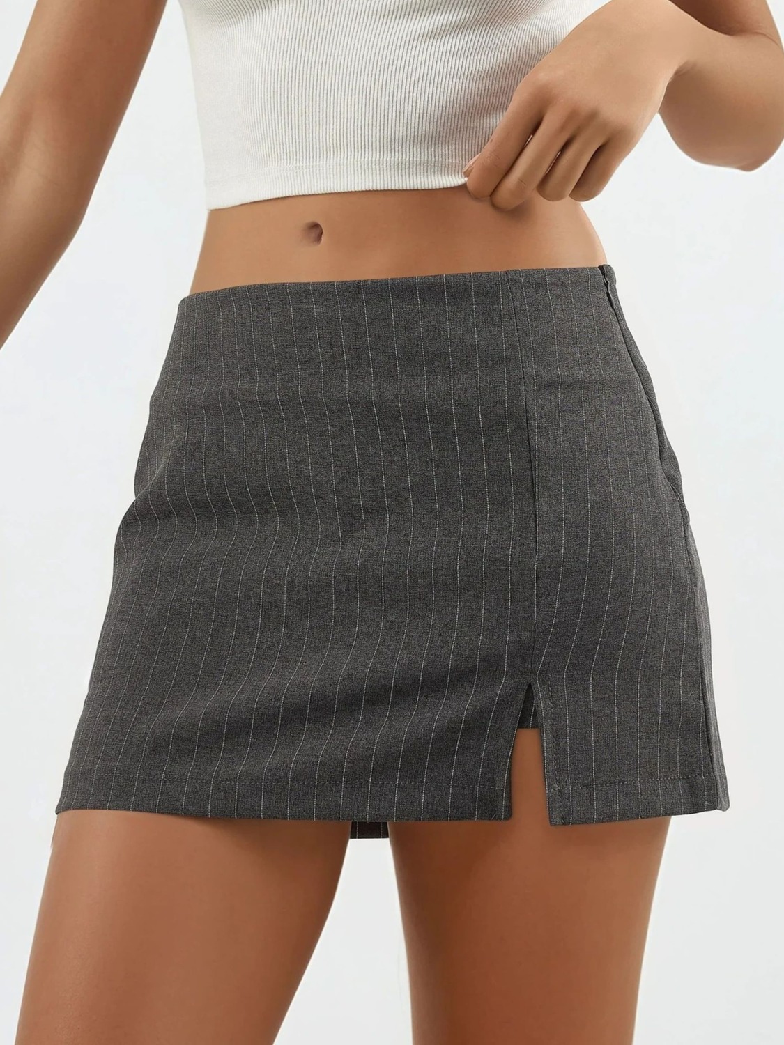 Hiccup Юбка в светло-сером, темно-сером
Hiccup Юбка в светло-сером, темно-сером