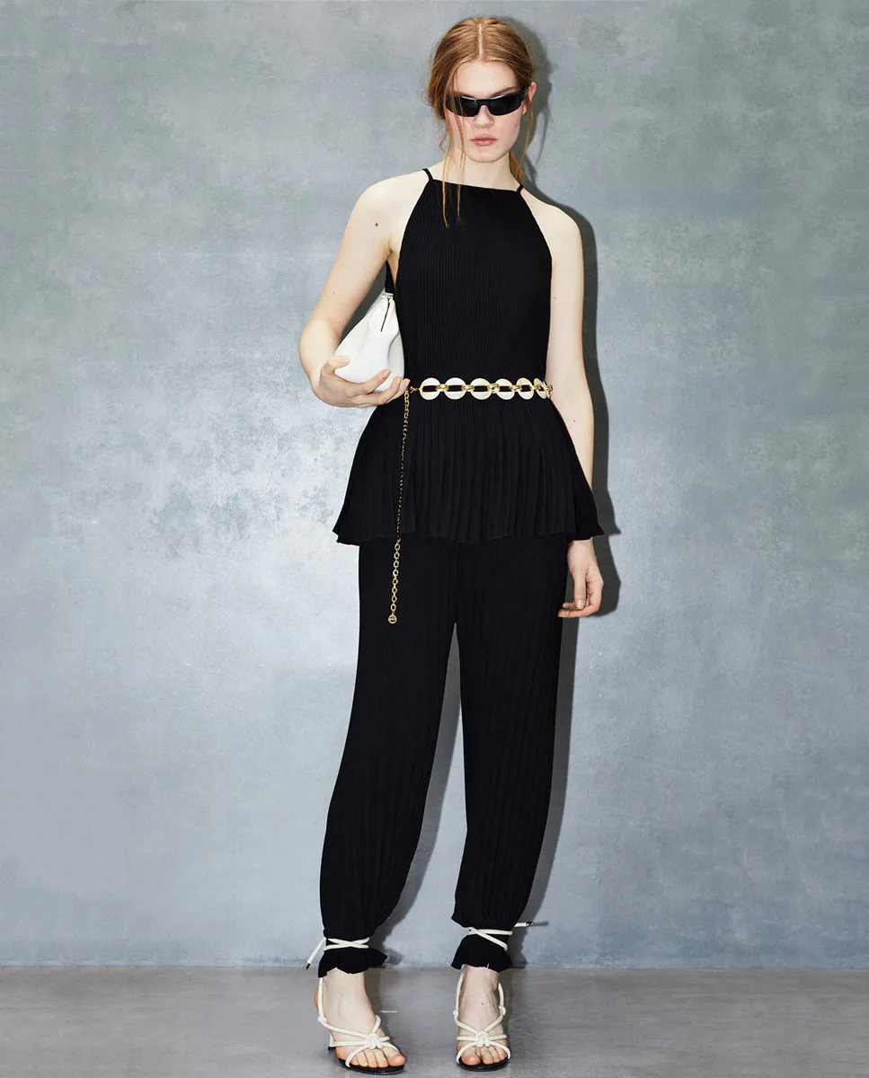 Топ Cuerpo plisado Sfera, черный 
Топ Cuerpo plisado Sfera, черный