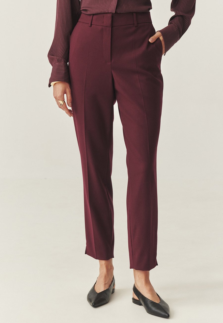 Брюки TATUUM KOLIA 1, Red
Брюки TATUUM KOLIA 1, Red