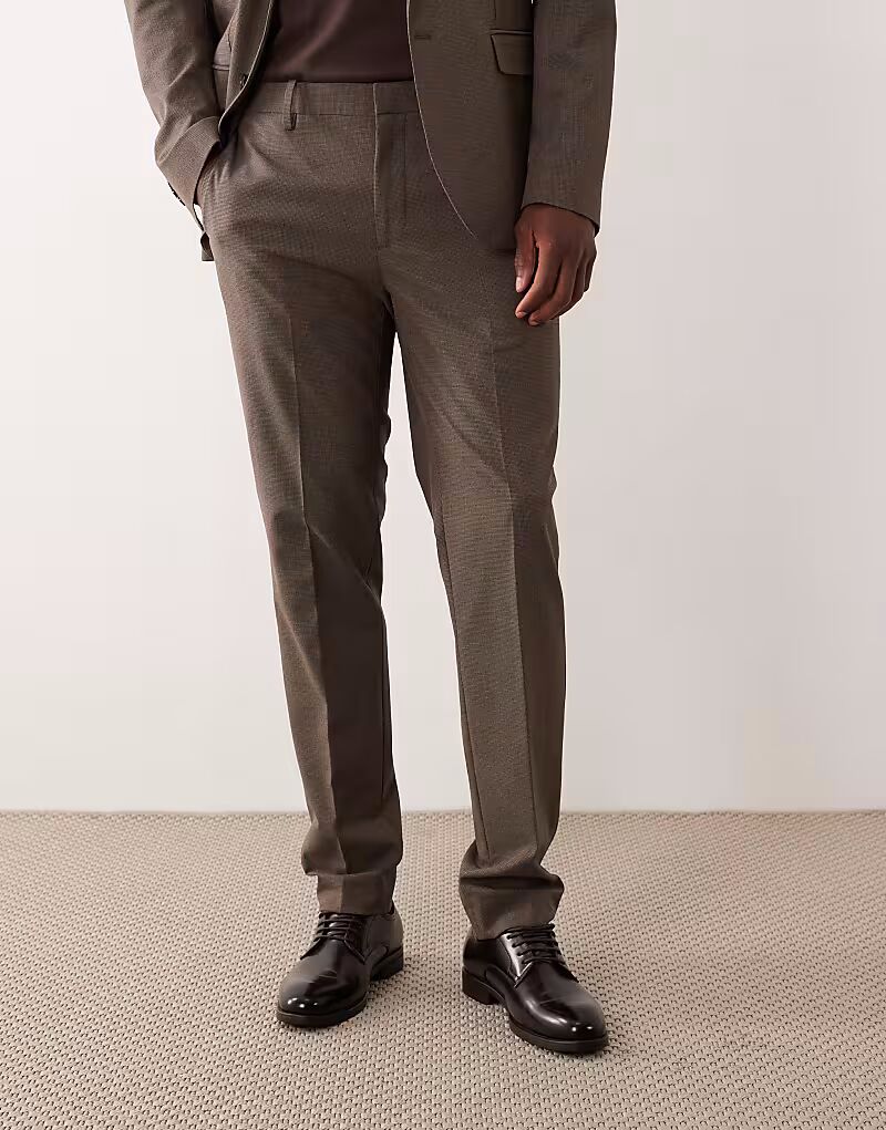 Брюки прямого кроя со складками спереди коричневого цвета Mango
Брюки прямого кроя со складками спереди коричневого цвета Mango