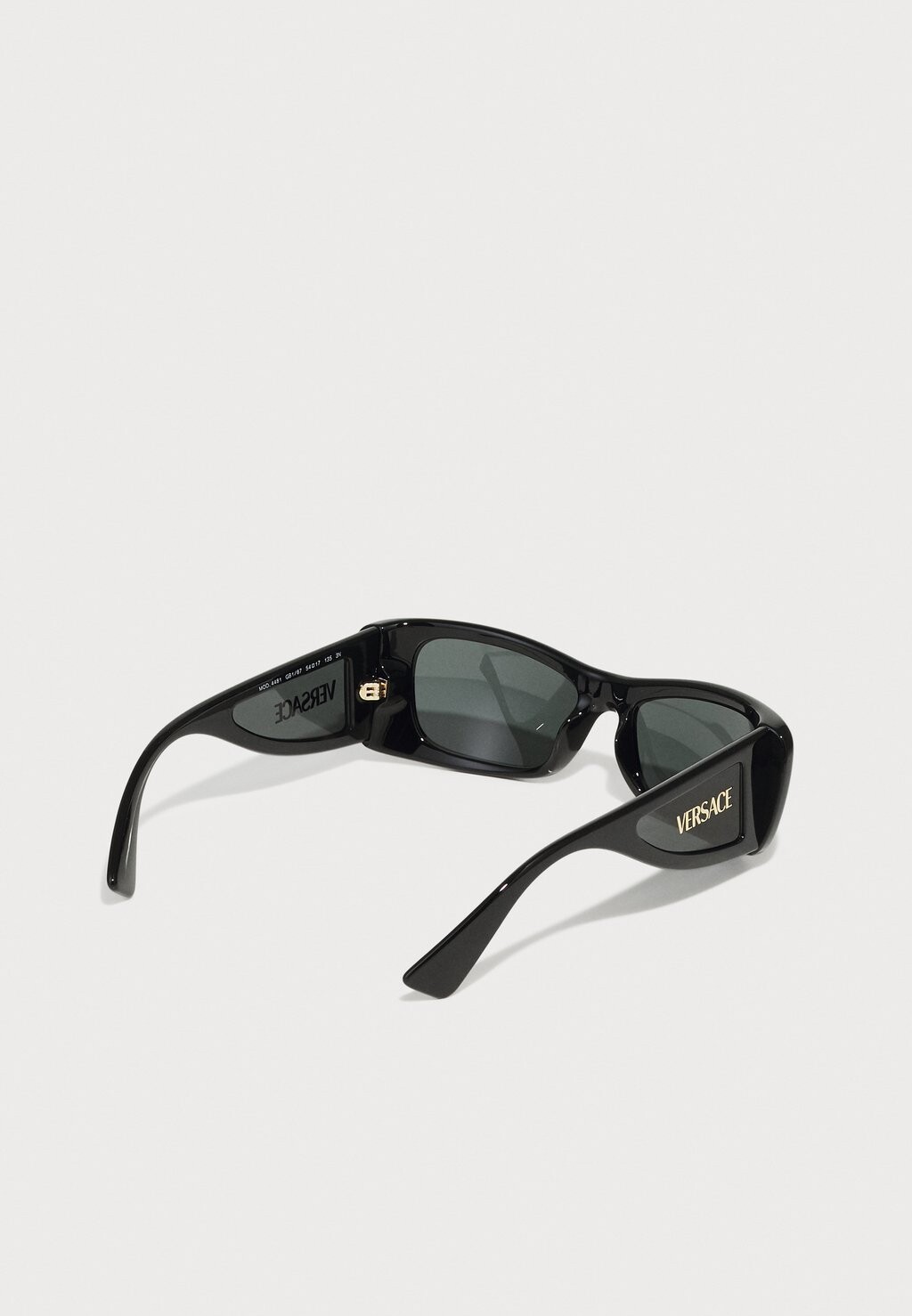 Солнцезащитные очки Versace, черный
Солнцезащитные очки Versace, черный