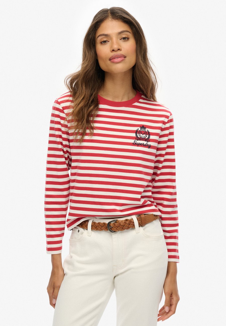 Топ Superdry & Co COUNTRY CLUB LONG SLEEVE STRIPE, Red Stripe/Red
Топ Superdry & Co COUNTRY CLUB LONG SLEEVE STRIPE, Red Stripe/Red