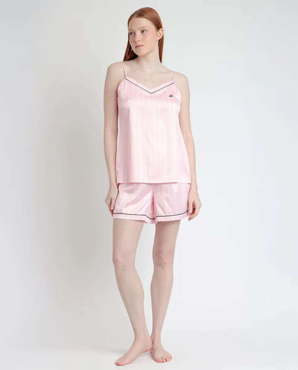 Короткая атласная пижама женская с розовыми полосками Barbie, розовый
Короткая атласная пижама женская с розовыми полосками Barbie, розовый