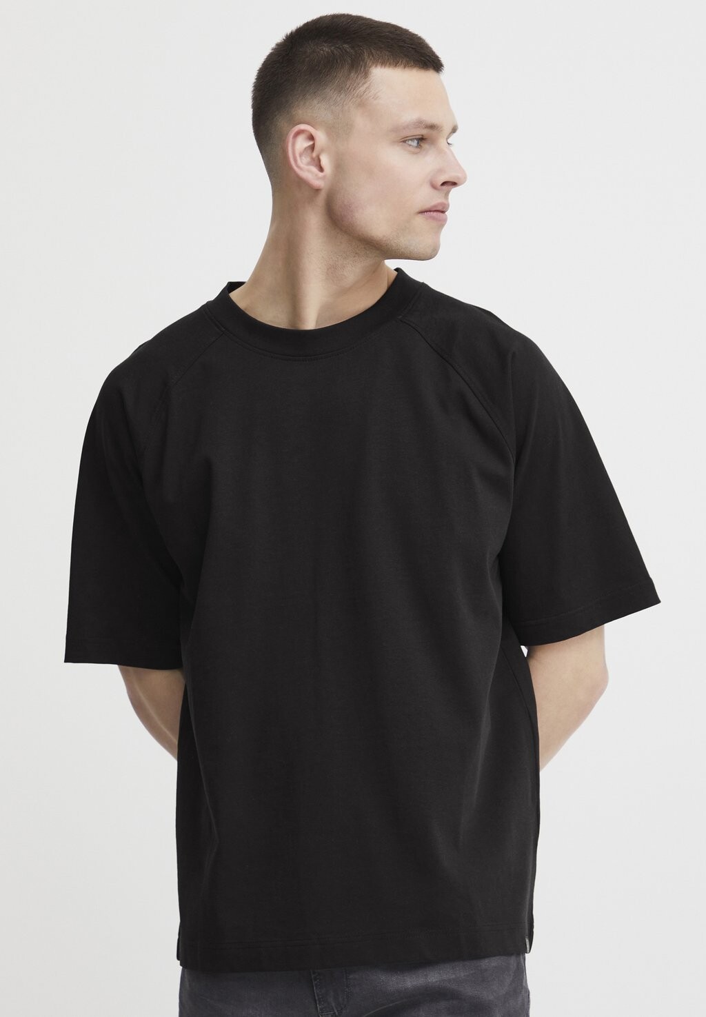 Футболка базовая SDEYAD Solid, цвет true black
Футболка базовая SDEYAD Solid, цвет true black