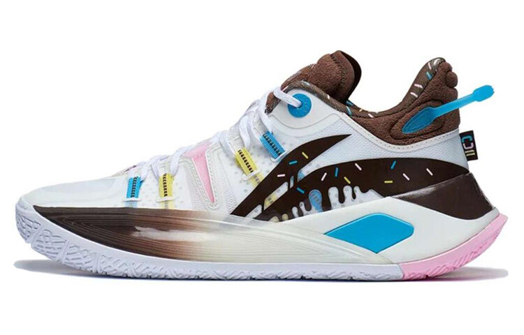 Баскетбольные кроссовки CJ-2 мужские с низким верхом белые/коричневые Lining
Баскетбольные кроссовки CJ-2 мужские с низким верхом белые/коричневые Lining