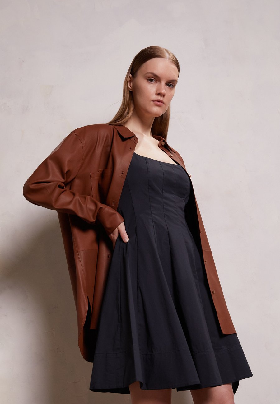 Платье STAUD MINI WELLS DRESS, Black
Платье STAUD MINI WELLS DRESS, Black