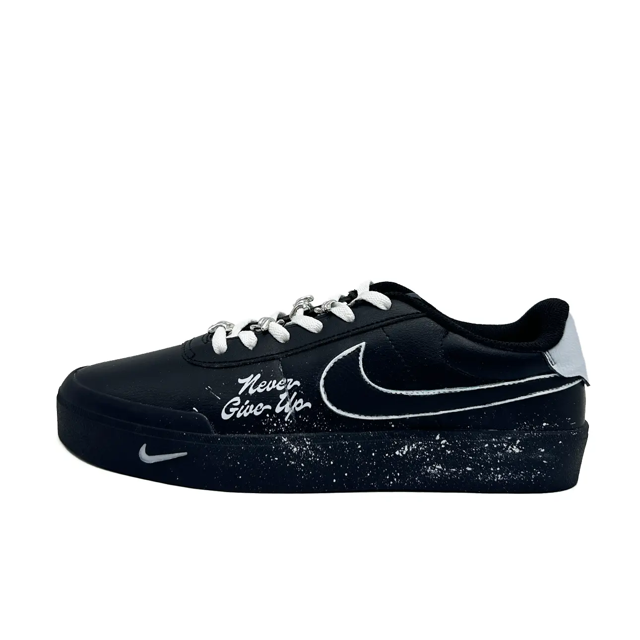 Nike Кроссовки для скейтбординга Court Shot Hobo Stars Low Top мужские черно-белые, цвет Black White
Nike Кроссовки для скейтбординга Court Shot Hobo Stars Low Top мужские черно-белые, цвет Black White