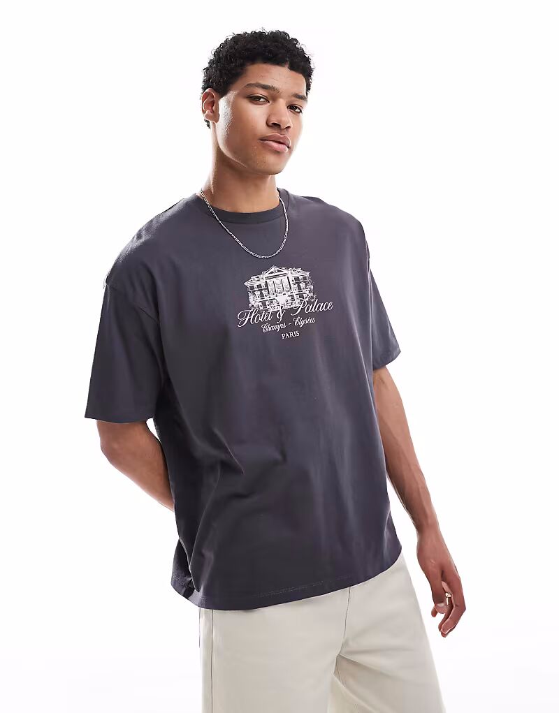 Футболка свободного кроя ASOS DESIGN с изображением города в угольно-сером цвете
Футболка свободного кроя ASOS DESIGN с изображением города в угольно-сером цвете