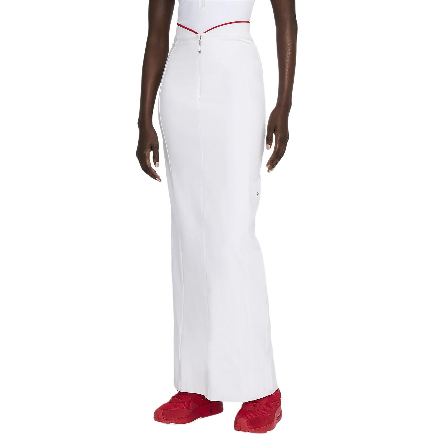 Повседневная длинная юбка женская белая Nike
Повседневная длинная юбка женская белая Nike