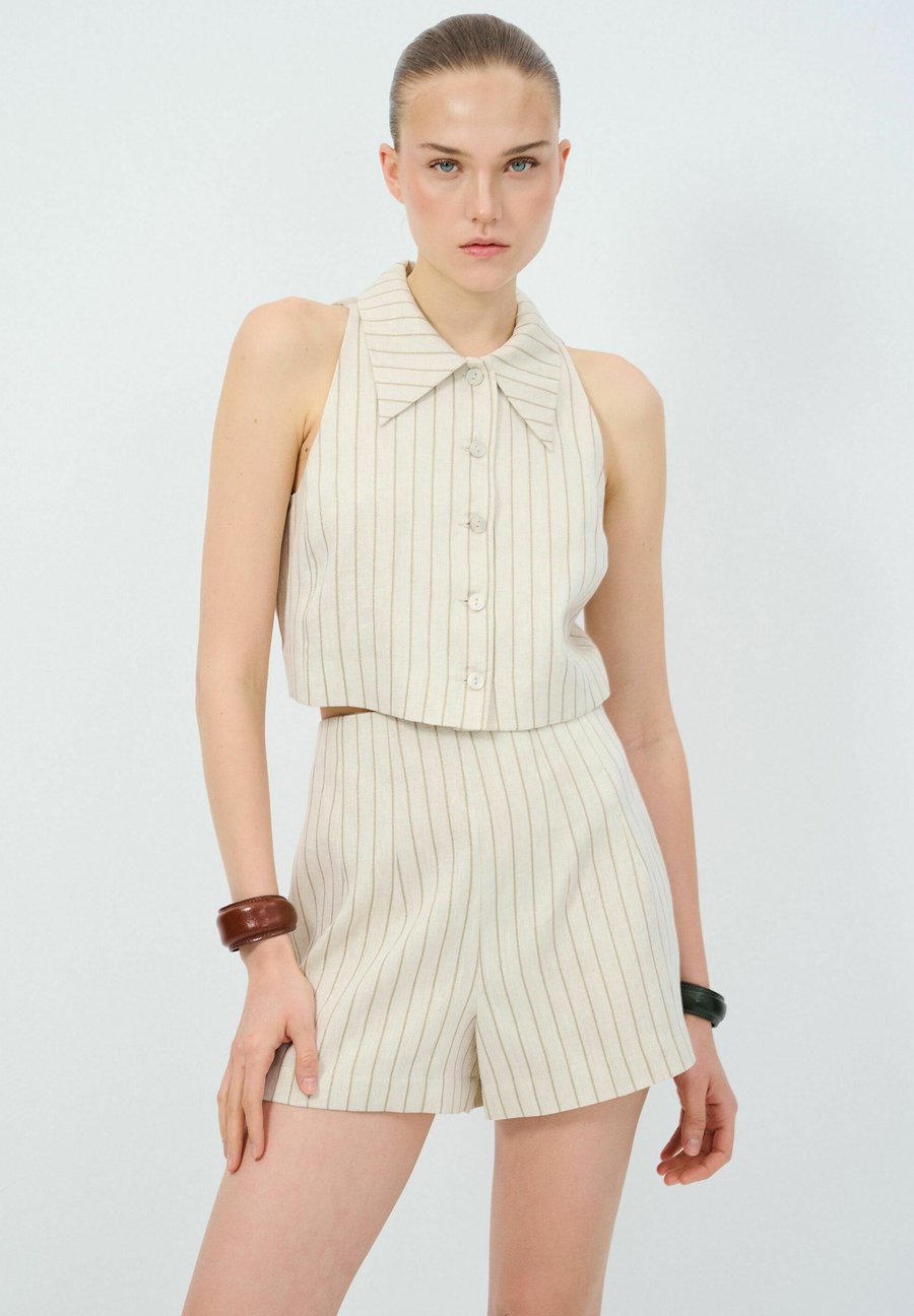 Топ adL Top, Striped Beige /Beige
Топ adL Top, Striped Beige /Beige