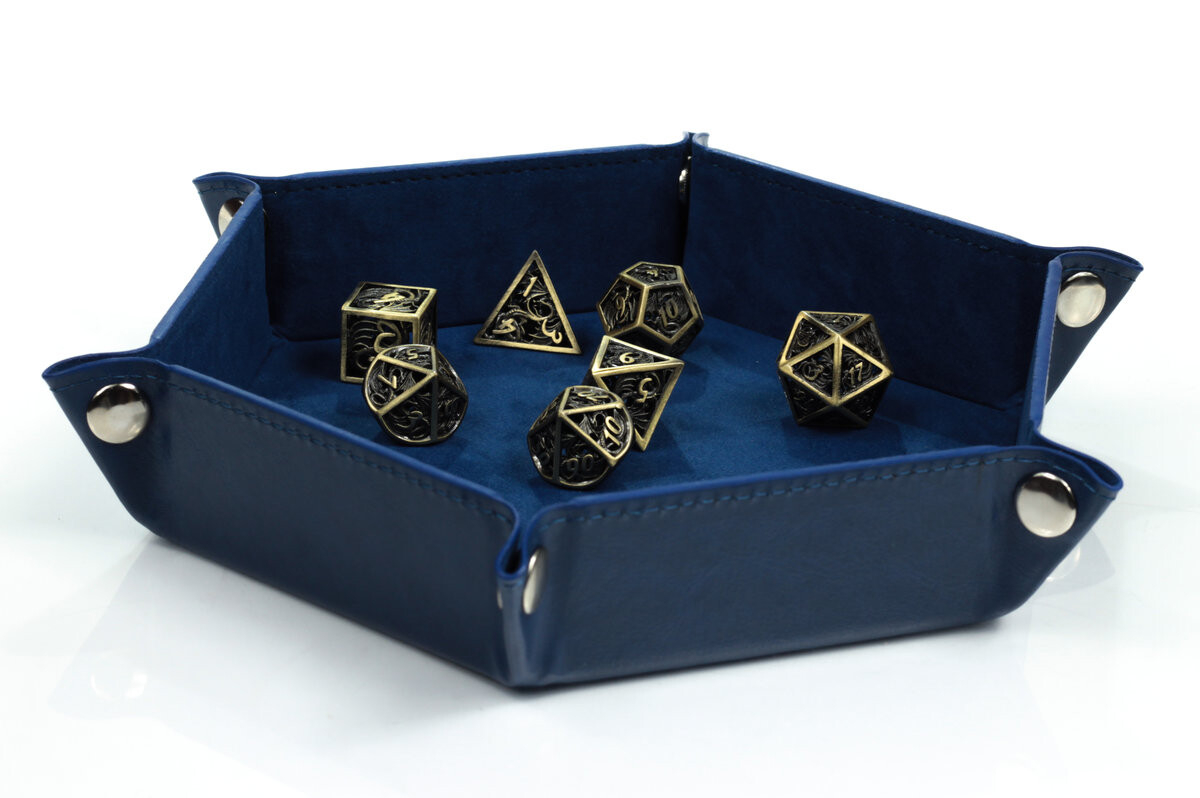 Бархатный кожаный поднос для игральных костей Поднос для игральных костей RPG Deep Sea — Размер: 17,5 x 17,5 см RGFK
Бархатный кожаный поднос для игральных костей Поднос для игральных костей RPG Deep Sea — Размер: 17,5 x 17,5 см RGFK