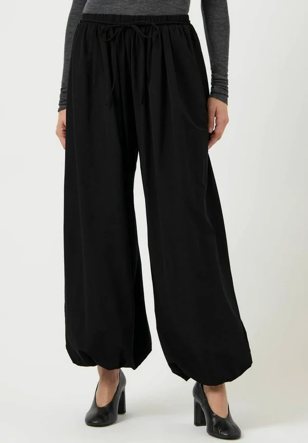 Брюки thia mw Yas, Black
Брюки thia mw Yas, Black