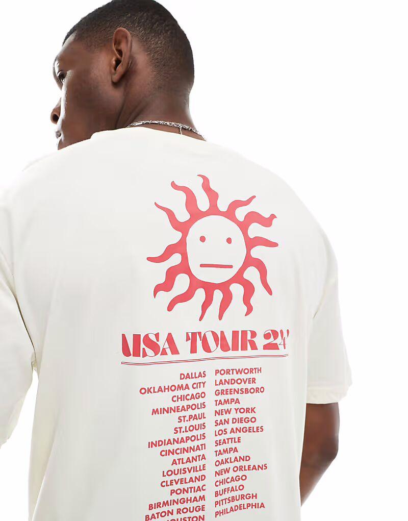 Футболка ONLY & SONS свободного кроя с принтом тура США на спине бежевого цвета
Футболка ONLY & SONS свободного кроя с принтом тура США на спине бежевого цвета