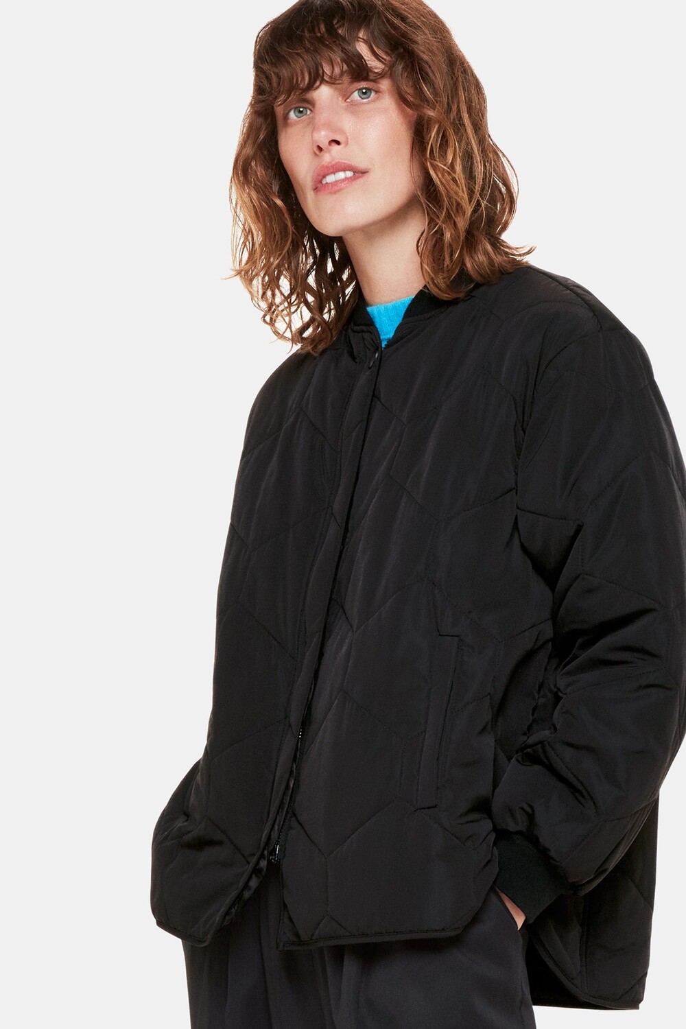 Короткое стеганое пальто ida Whistles, черный 
Короткое стеганое пальто ida Whistles, черный