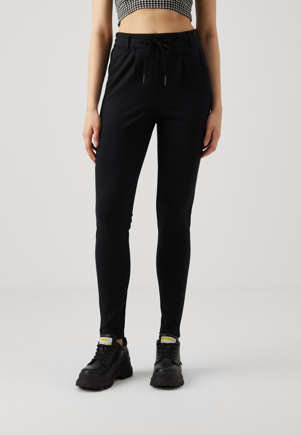 Брюки для бега ONLPOPTRASH LIFE EASY ONLY Tall, цвет black
Брюки для бега ONLPOPTRASH LIFE EASY ONLY Tall, цвет black