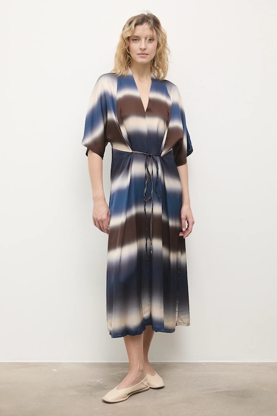 Платье Answear.Lab, темно-синий
Платье Answear.Lab, темно-синий