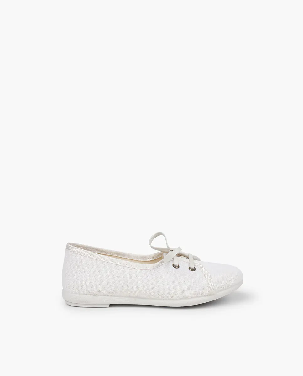 Туфли для девочек на шнуровке из льняных лодочек Pisamonas, белый
Туфли для девочек на шнуровке из льняных лодочек Pisamonas, белый