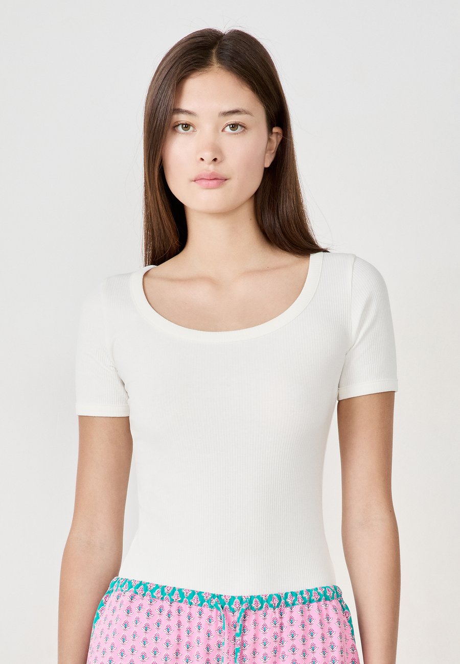 Пижамный топ Etam BINA, White
Пижамный топ Etam BINA, White