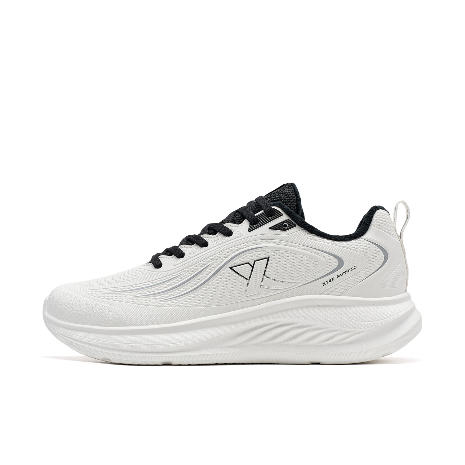 Кроссовки мужские низкие белый/черный Xtep
Кроссовки мужские низкие белый/черный Xtep