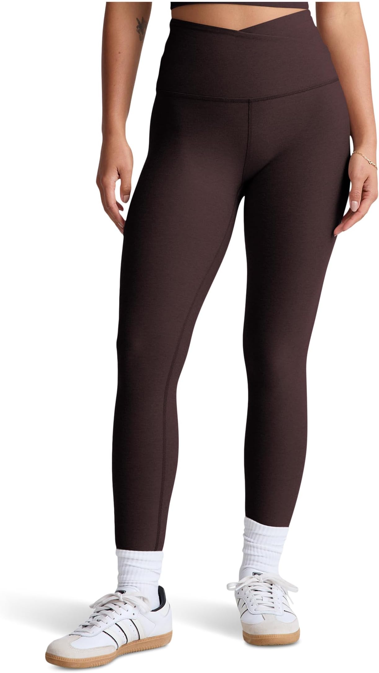 Женские леггинсы Spacedye At Your Leisure с высокой талией и длиной миди Beyond Yoga, Dark Chocolate Heather
Женские леггинсы Spacedye At Your Leisure с высокой талией и длиной миди Beyond Yoga, Dark Chocolate Heather