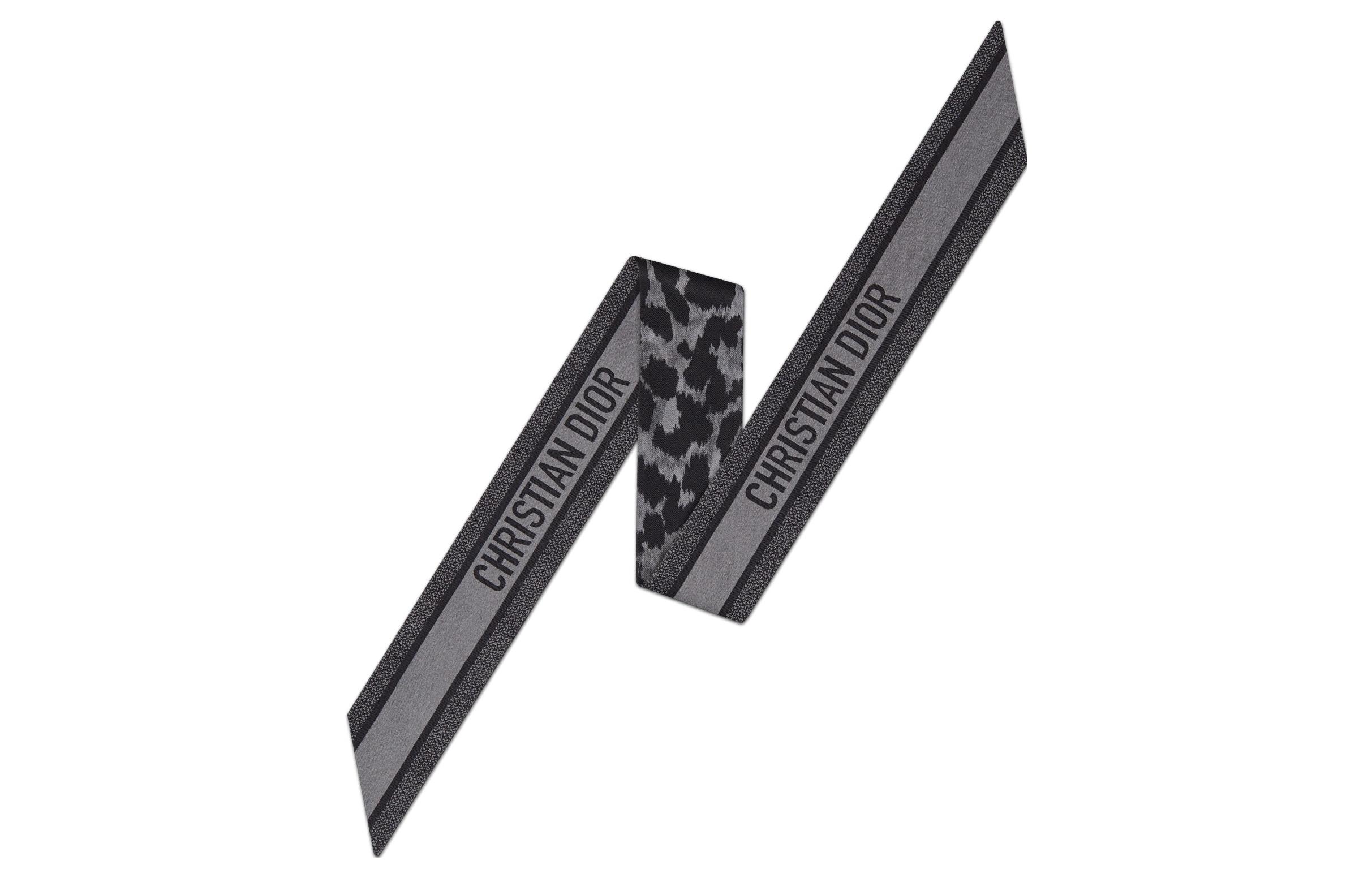 Шелковый шарф Unisex DIOR, серый
Шелковый шарф Unisex DIOR, серый