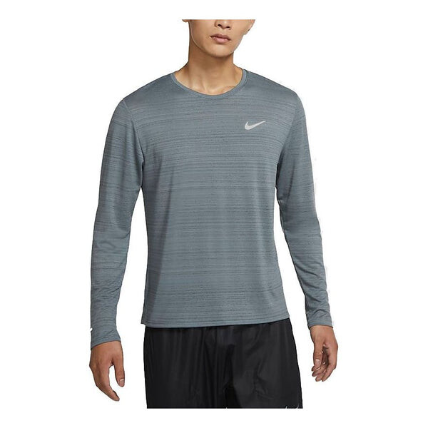 Футболка dri fit miler sports running gym long sleeves smoke grey grey Nike, серый
Футболка dri fit miler sports running gym long sleeves smoke grey grey Nike, серый