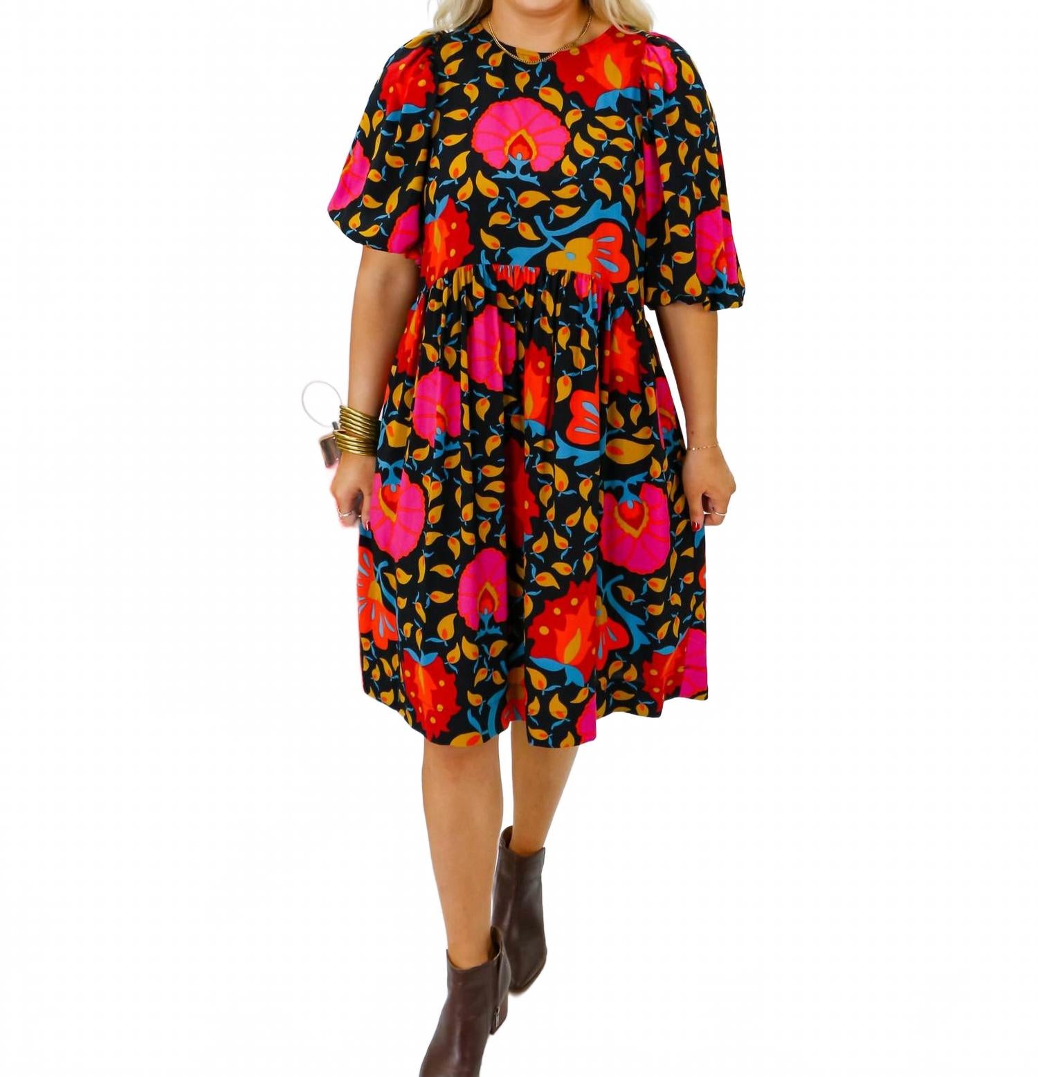 Яркое платье в розовом Ivy Jane
Яркое платье в розовом Ivy Jane