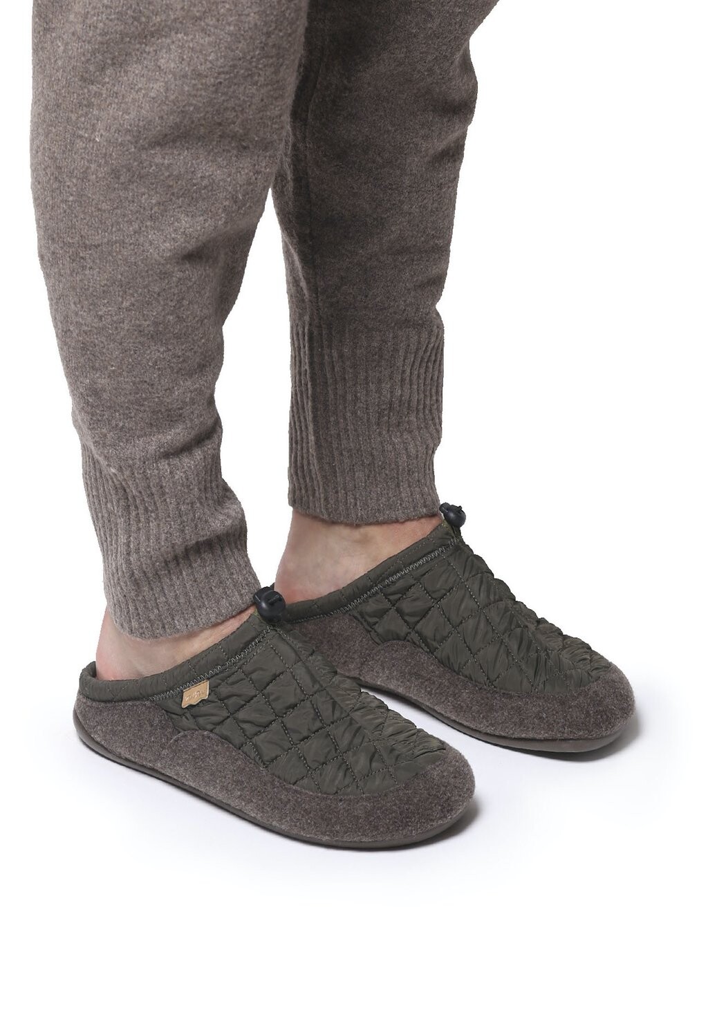 Тапочки Toni Pons, цвет caqui
Тапочки Toni Pons, цвет caqui