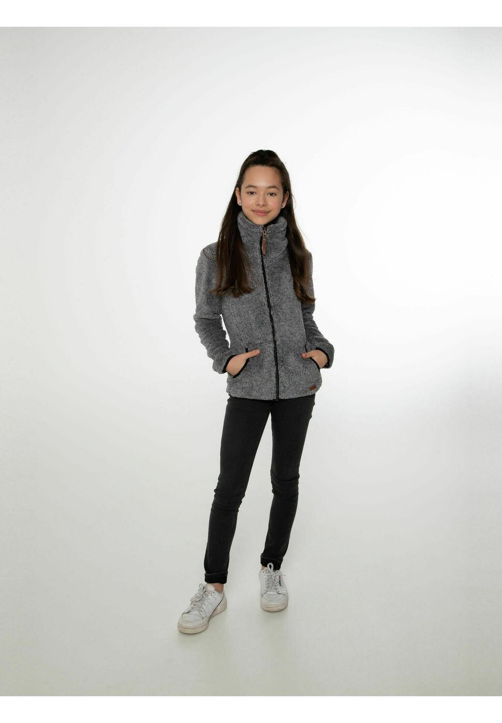 Флисовая куртка Full Zip Top Riri Jr Protest, цвет dark grey melee
Флисовая куртка Full Zip Top Riri Jr Protest, цвет dark grey melee