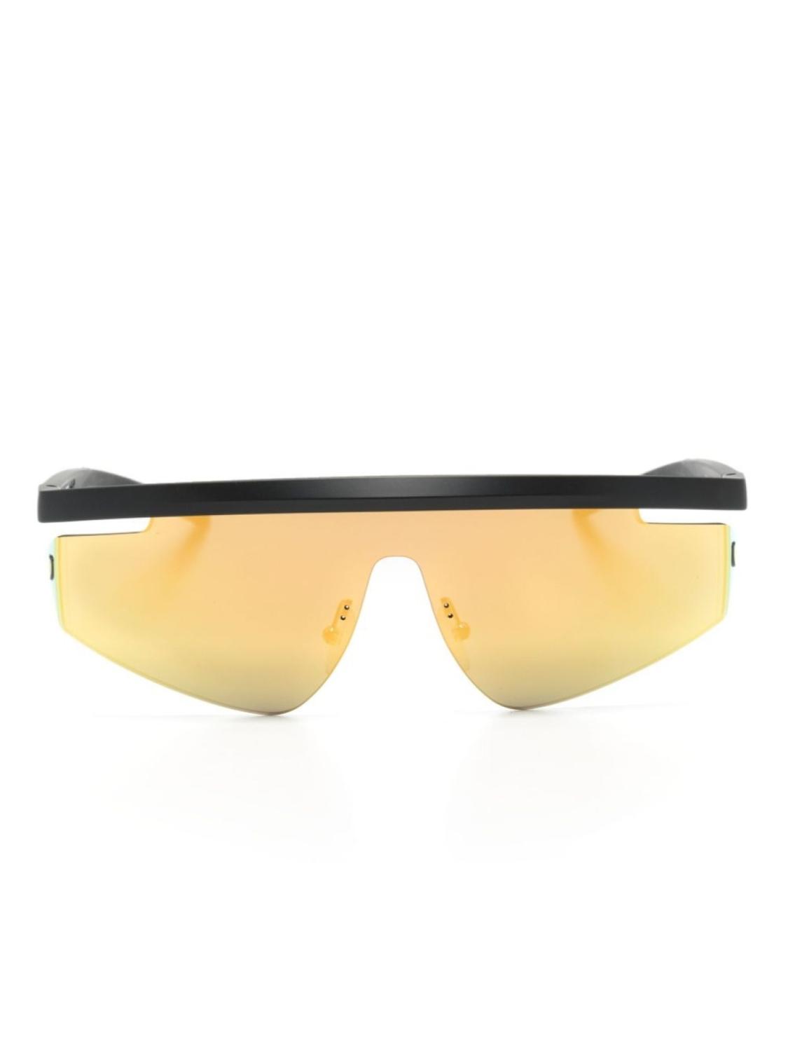 SCUDERIA FERRARI солнцезащитные очки-маска, золотой
SCUDERIA FERRARI солнцезащитные очки-маска, золотой