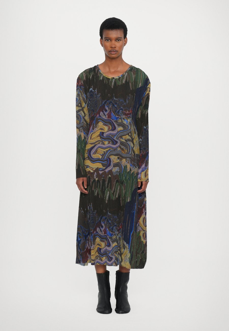 Платье Henrik Vibskov O DRESS, Black
Платье Henrik Vibskov O DRESS, Black