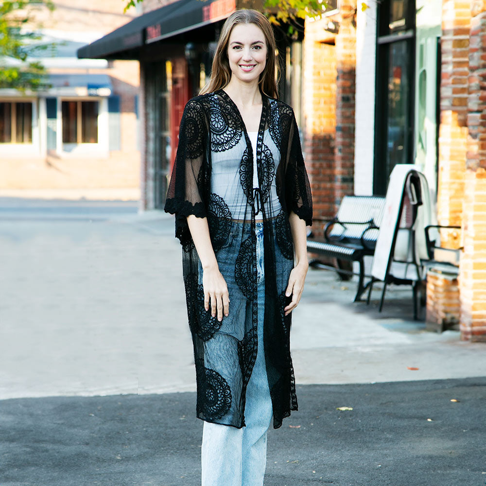 Кружевное кимоно-пончо с завязанным узлом TRUEDAMES, черный
Кружевное кимоно-пончо с завязанным узлом TRUEDAMES, черный