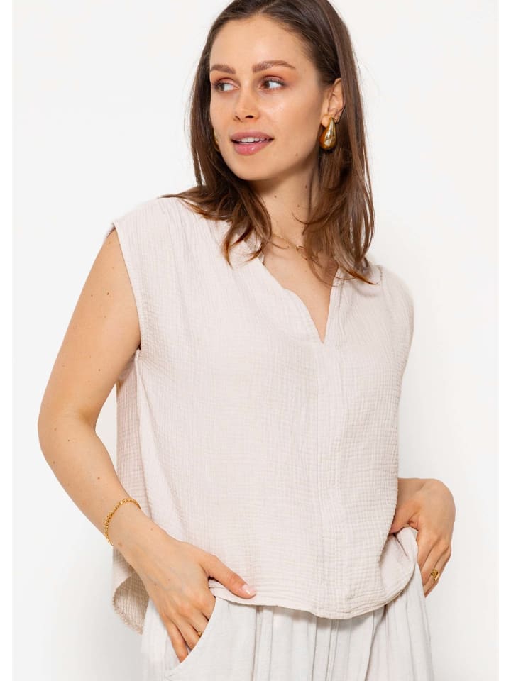 Муслиновая рубашка светло-бежевого цвета SASSYCLASSY
Муслиновая рубашка светло-бежевого цвета SASSYCLASSY