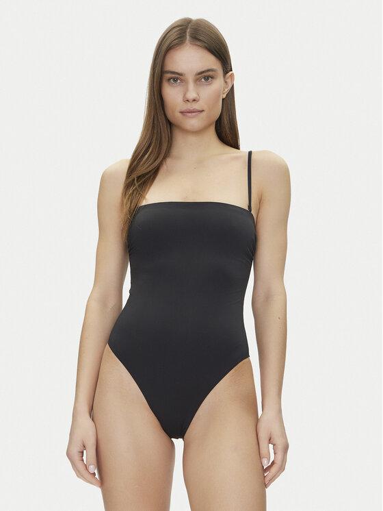 Купальник Bandeau One Piece-Rp KW0KW02709 Calvin Klein Swimwear, черный
Купальник Bandeau One Piece-Rp KW0KW02709 Calvin Klein Swimwear, черный