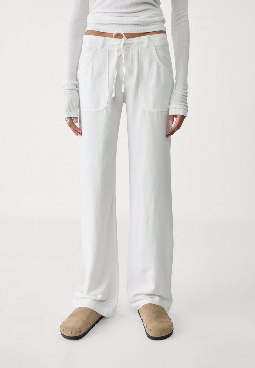 Брюки Stradivarius, белый
Брюки Stradivarius, белый