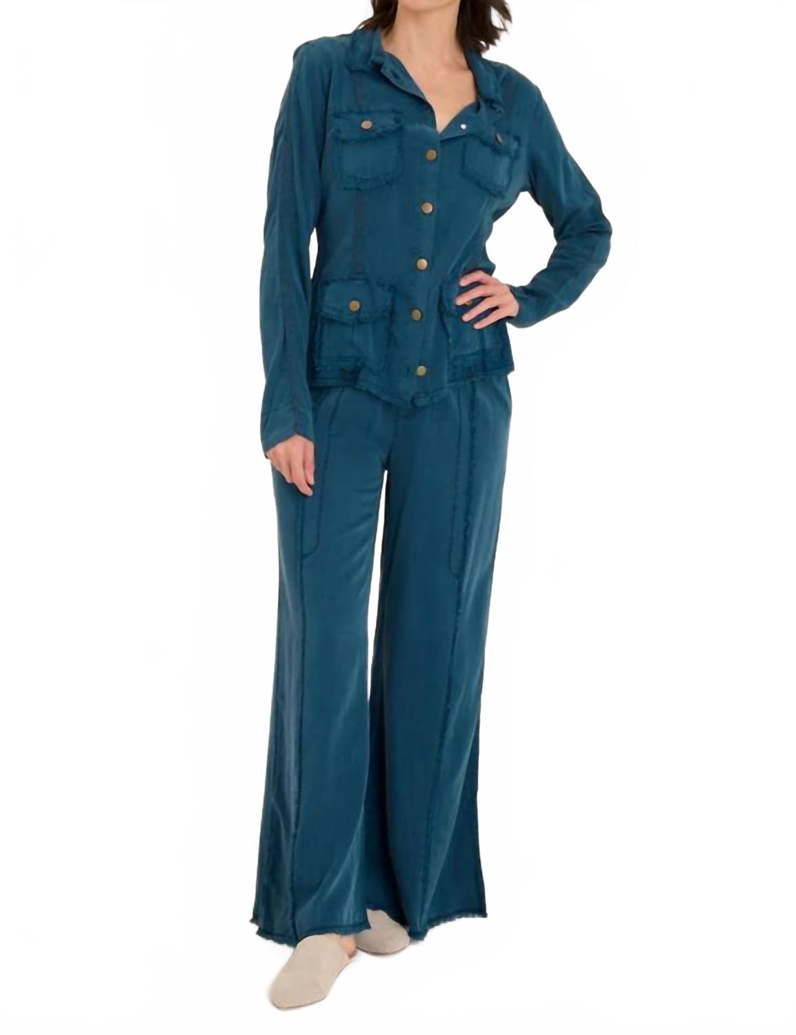 Брюки пляжные в рубчик цвета виноградного плюща XCVI, Vining Ivy
Брюки пляжные в рубчик цвета виноградного плюща XCVI, Vining Ivy