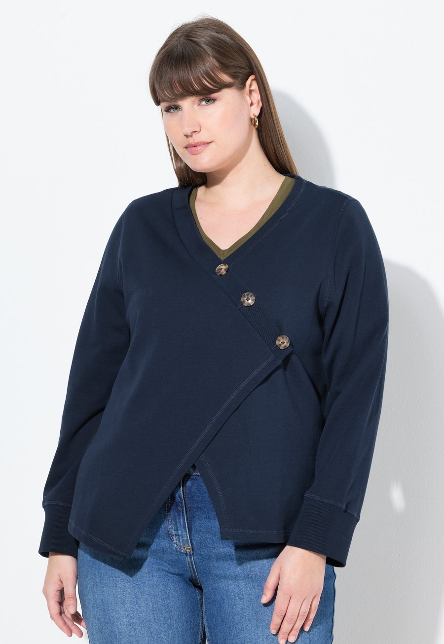 Толстовка Ulla Popken ASYMMETRIC LOOK , Marine/Dark Blue
Толстовка Ulla Popken ASYMMETRIC LOOK , Marine/Dark Blue