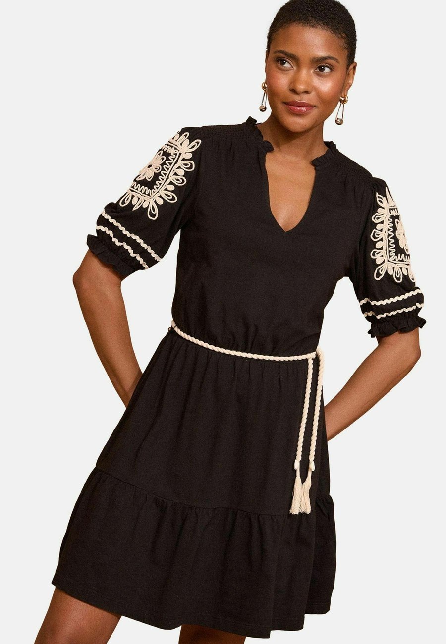 Платье Love & Roses REGULAR FIT V-NECK , Black Cornelli Belted/Black
Платье Love & Roses REGULAR FIT V-NECK , Black Cornelli Belted/Black