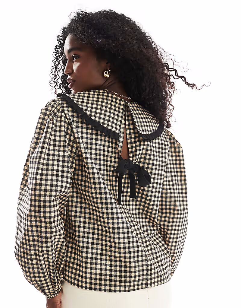 Рубашка ASOS DESIGN с воротником и бантом сзади в клетку «клетушка» 
Рубашка ASOS DESIGN с воротником и бантом сзади в клетку «клетушка»