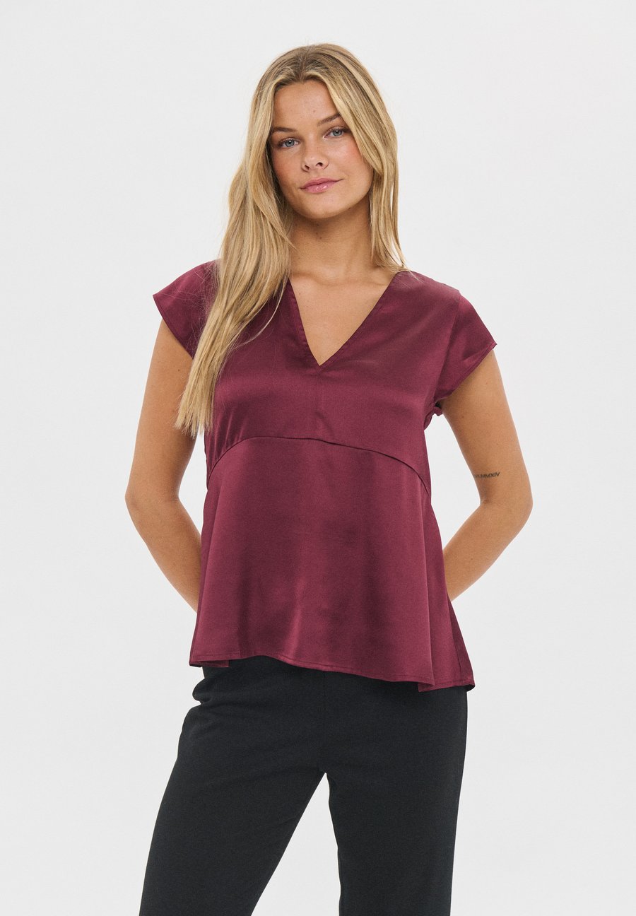 Блуза Saint Tropez SAFINASZ SS BLOUSE, Burgundy/Red
Блуза Saint Tropez SAFINASZ SS BLOUSE, Burgundy/Red
