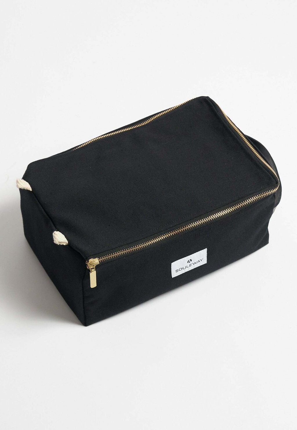 Косметичка SOULEWAY, черный
Косметичка SOULEWAY, черный