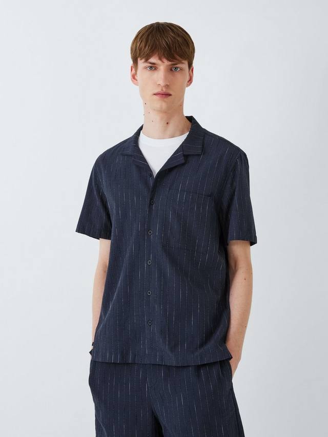 Футболка с коротким рукавом и рельефной полоской Kin, Dark Sapphire
Футболка с коротким рукавом и рельефной полоской Kin, Dark Sapphire