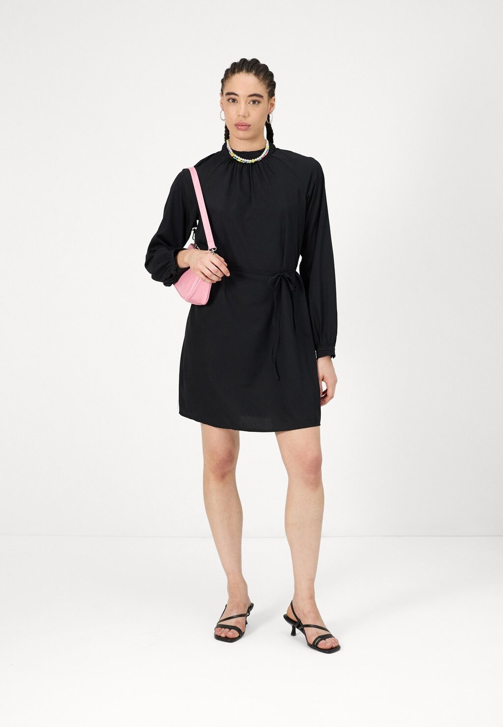 Повседневное платье VIGRAFFY DRESS VILA, черный
Повседневное платье VIGRAFFY DRESS VILA, черный