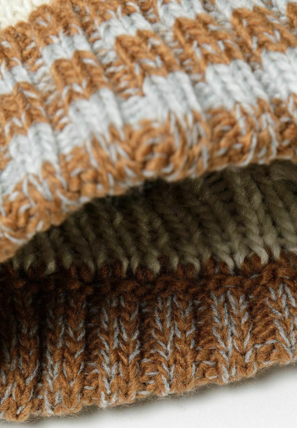 Шапка WITH POM POM MINOTI, бежевый
Шапка WITH POM POM MINOTI, бежевый