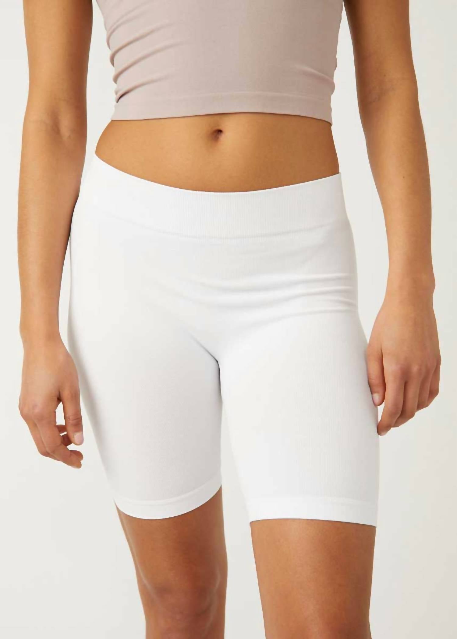 Беспрошивные велосипедные шорты белого цвета Free People
Беспрошивные велосипедные шорты белого цвета Free People