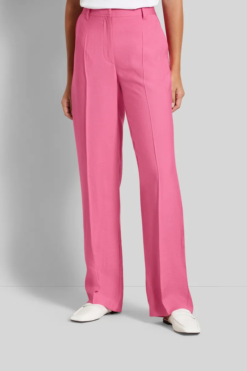 Брюки bugatti с 5 карманами, с заглаженными складками, цвет Rose
Брюки bugatti с 5 карманами, с заглаженными складками, цвет Rose