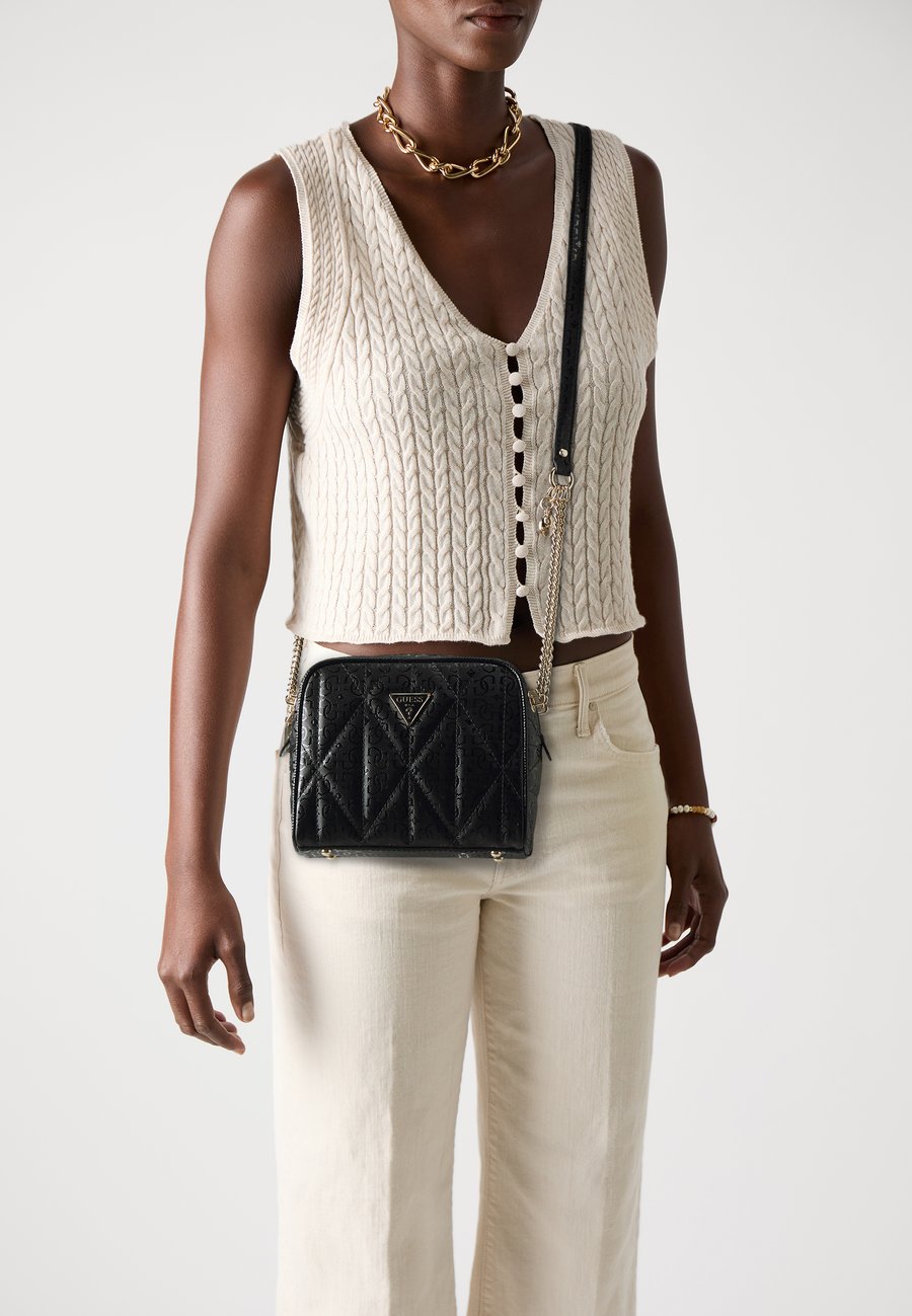 Сумка кросс-боди Guess ALDINA, Black
Сумка кросс-боди Guess ALDINA, Black