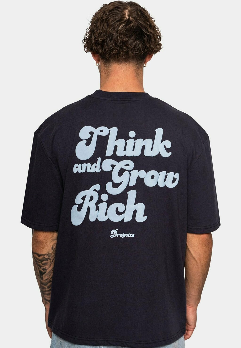 Футболка с принтом HEAVY GROW RICH Dropsize, цвет navy 
Футболка с принтом HEAVY GROW RICH Dropsize, цвет navy