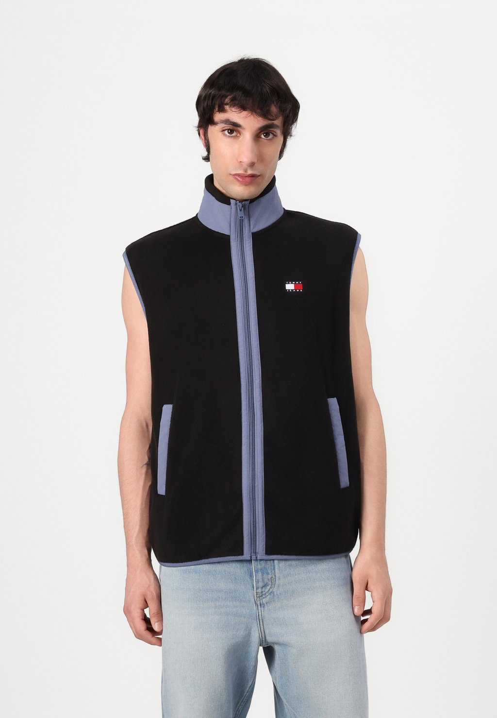 Жилет POLAR VEST Tommy Jeans, черный 
Жилет POLAR VEST Tommy Jeans, черный